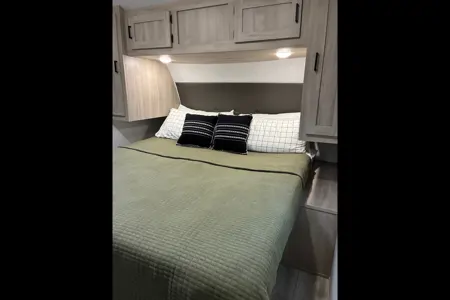 Emily's Forest River Della Terra 241BH Travel Trailer