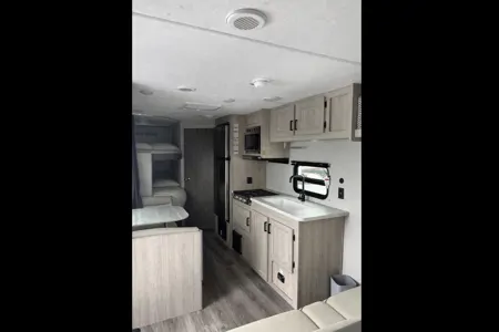 Lisa's Coachmen Catalina 261BH Travel Trailer