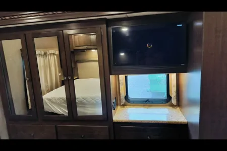 T&T Thor Motor Coach 34j Class A