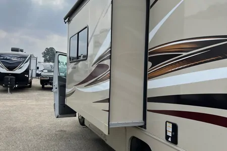 omar's Mercedes-Benz Pcr2150 Class C