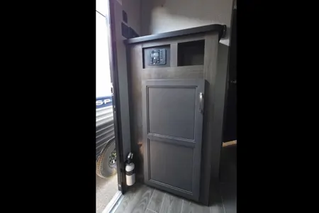 Lightweight SUV towable travel trailer