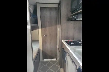 Lightweight SUV towable travel trailer