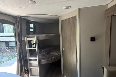 Coachmen Catalina Travel Trailer