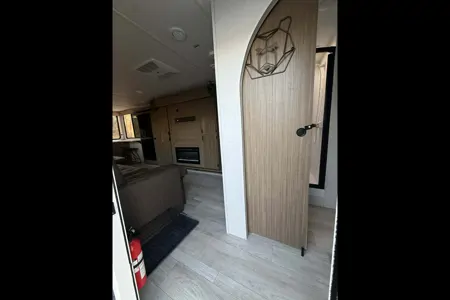 THE VIEW - a family-friendly trailer (even for toddlers and pets!) with panoramic windows