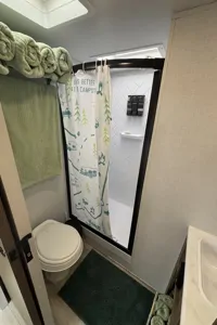 THE VIEW - a family-friendly trailer (even for toddlers and pets!) with panoramic windows