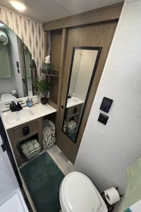 THE VIEW - a family-friendly trailer (even for toddlers and pets!) with panoramic windows