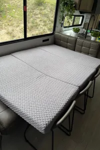 THE VIEW - a family-friendly trailer (even for toddlers and pets!) with panoramic windows