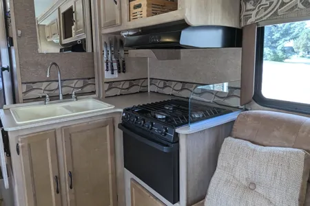 Family-Ready Coachmen Motorhome - Sleeps 7 | Slide-Out | BBQ + Paddleboards | Delivery Available