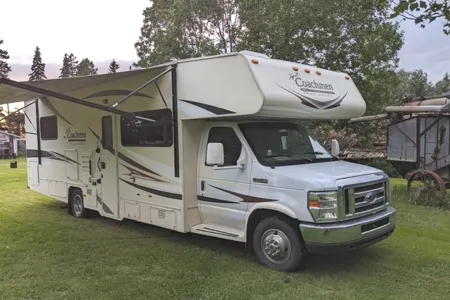 Family-Ready Coachmen Motorhome - Sleeps 7 | Slide-Out | BBQ + Paddleboards | Delivery Available