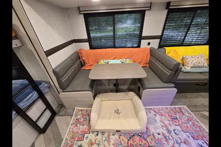 Wanderlust Signatures LLC Crossroads Zinger