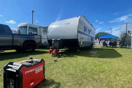 Jenny's Enlighten 25bh Travel Trailer