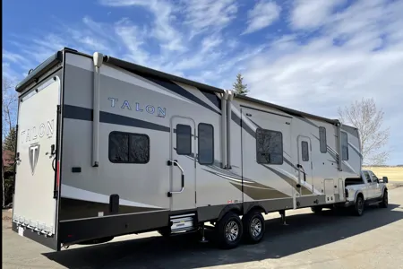 David's Jayco Talon Fifth Wheel