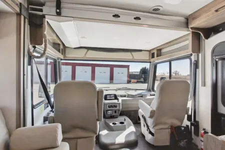 2023 Winnebago Vista 29V: Luxurious Travel