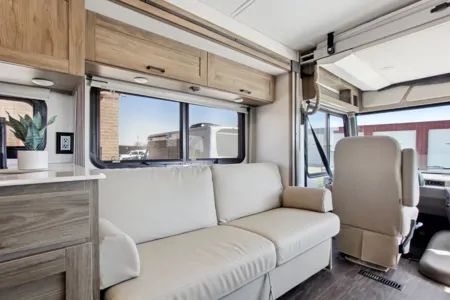 2023 Winnebago Vista 29V: Luxurious Travel