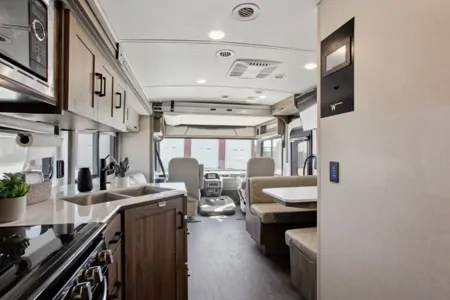 2023 Winnebago Vista 29V: Luxurious Travel