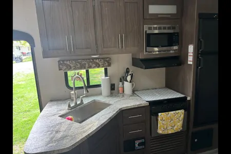 Keystone Hideout Fifth Wheel bunkhouse!