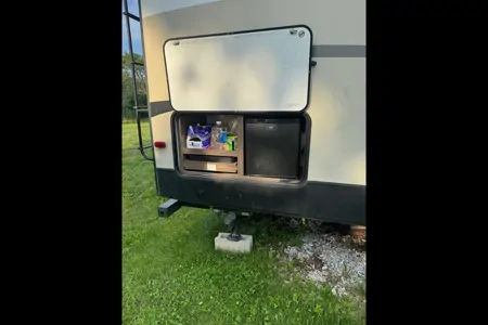 Keystone Hideout Fifth Wheel bunkhouse!