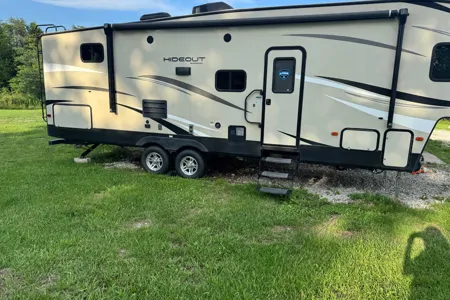 Keystone Hideout Fifth Wheel bunkhouse!