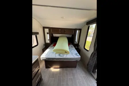 Smitty's Grey Wolf Sleeps Six