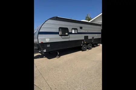 Smitty's Grey Wolf Sleeps Six