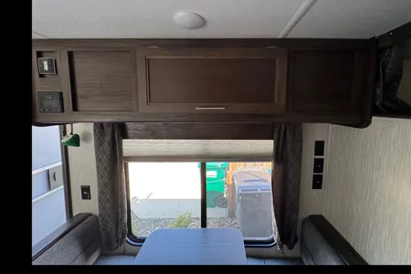 Smitty's Grey Wolf Sleeps Six