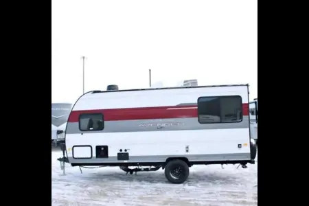 Km location Prime Time Avenger lite Roulotte