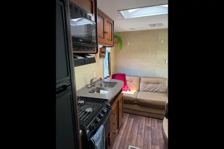 Dave's Aspen Trail 2710 BH Travel Trailer