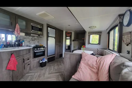 Ryan's Forest River Evo 2850 Travel Trailer