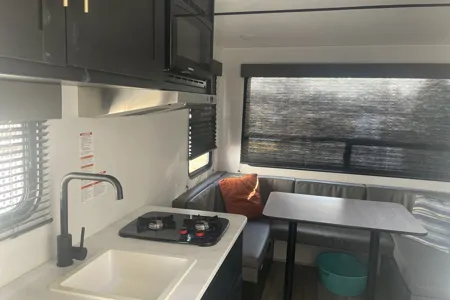 Wilse Keystone Springdale 1750RD Travel Trailer