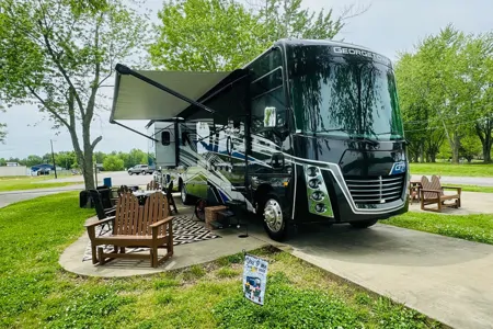 Uppity Trailer - Forest River Georgetown 7 Class A