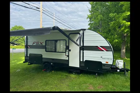 Forest River Wildwood 179DBK Travel Trailer