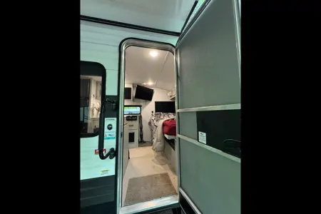 Forest River Wildwood 179DBK Travel Trailer