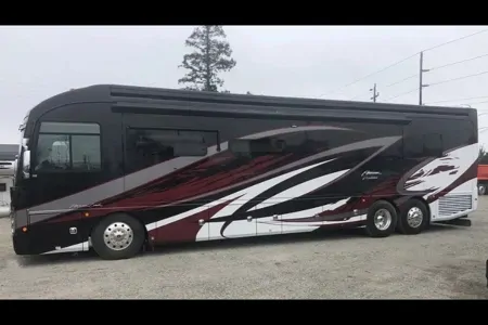 Derrick's American Coach American Revolution Class A