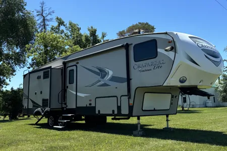 Coachmen Chaparral lite Fifth Wheel