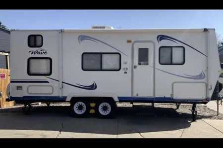 Clayton's CALIFORNIA WAVE 28BH Travel Trailer