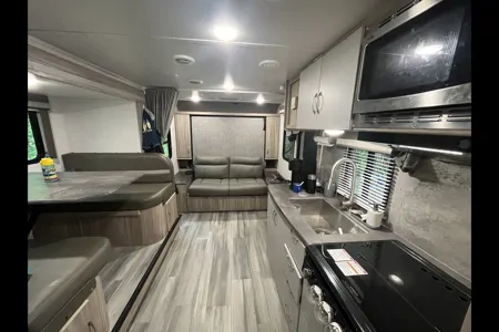 Call me Winnie | Winnebago 2306BHS