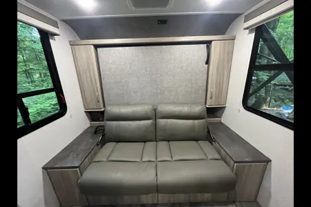 Call me Winnie | Winnebago 2306BHS