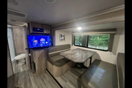Call me Winnie | Winnebago 2306BHS