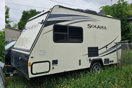 Palomino 147x Solaire Hybrid
