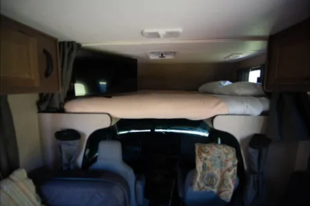 Thor Motor Coach Majestic 23A Class C Easy to drive complete w Everything