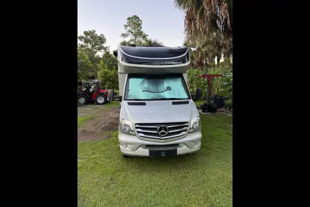 Travel in Class Mercedes-Benz Isata3 Class C