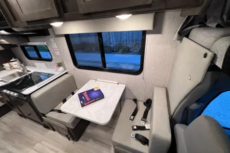 2022 Coachmen - Very Clean and Easy to Drive