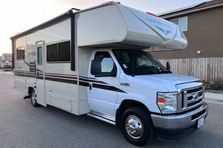 2022 Coachmen - Very Clean and Easy to Drive
