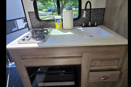Koungrith's Cruiser RV AVENIR Travel Trailer