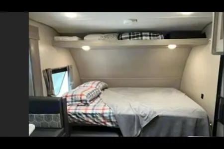 'Cat' the 2022 Coachmen Catalina Summit ACO900