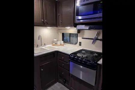 The Marshall Coleman 285bh Travel Trailer