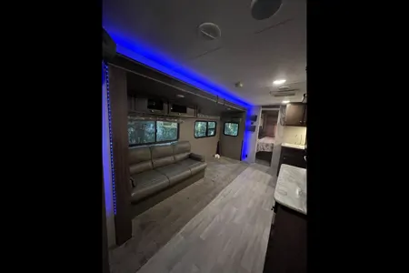 The Marshall Coleman 285bh Travel Trailer