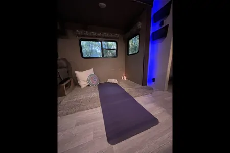 The Marshall Coleman 285bh Travel Trailer
