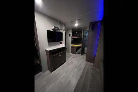 The Marshall Coleman 285bh Travel Trailer