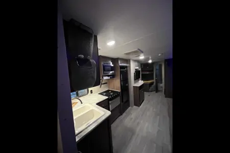 The Marshall Coleman 285bh Travel Trailer